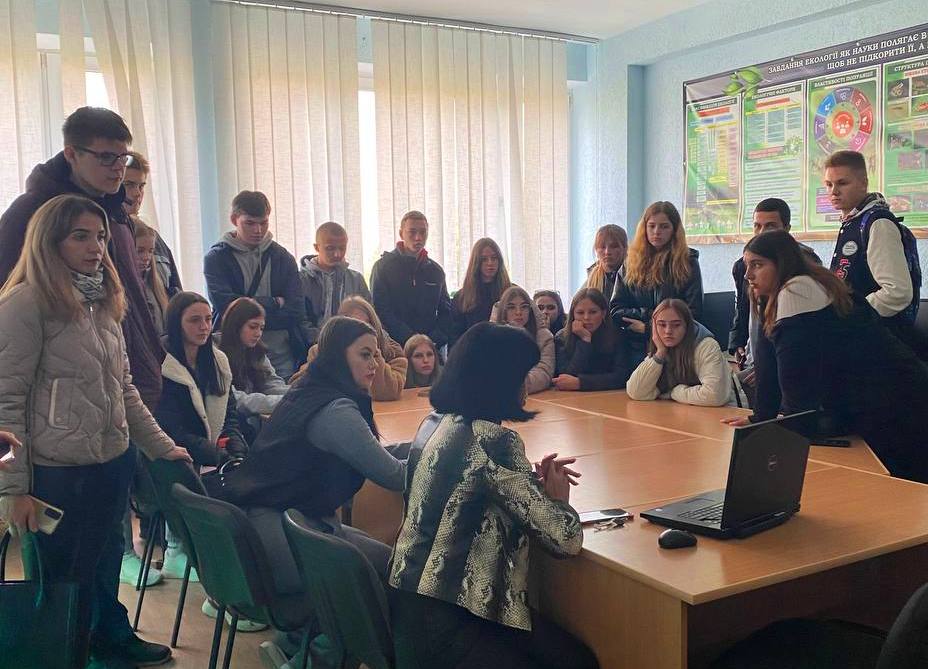 Доц. Ірина Чень презентує можливості сучасних комп'ютерних технологій при вивченні біології